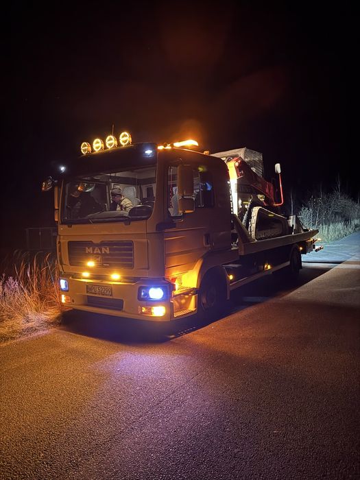 Laweta 24h  Pomoc drogowa | Auta osobowe, dostawcze, maszyny