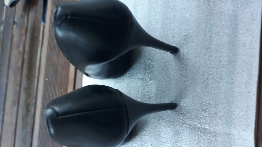 Szpilki buty czółenka  Aldo r 37