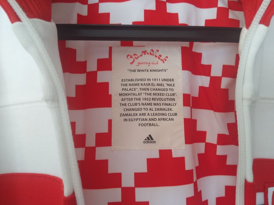 Casacos adidas. Futebol. Tamanho M.