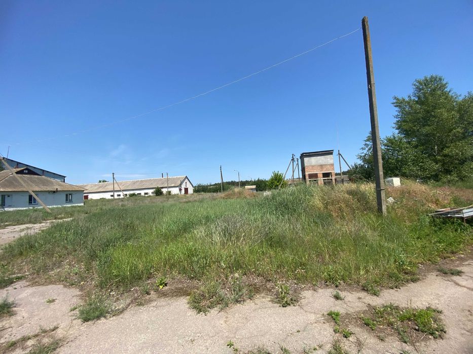 Продаж нежитлових приміщень (ферма) 10589,9м², 9,7592га, Черкаська обл