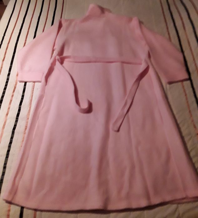 Robe de senhora cor de rosa de inverno, novo, sem etiqueta