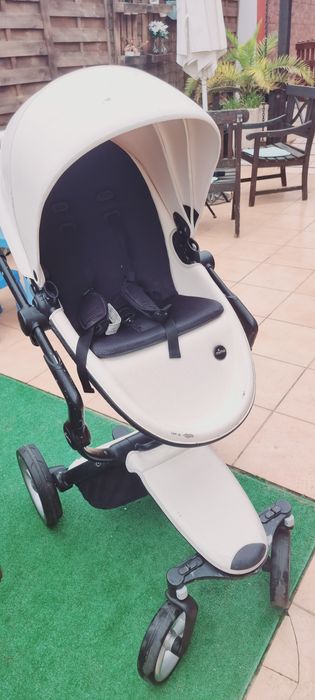 Trio/carrinho bebé Mima Xari com isofix