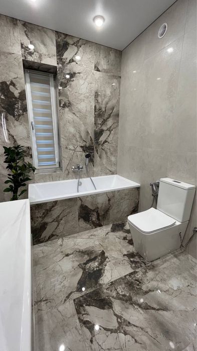 Котедж з ремонтом від власника, підвал, гараж, газ, ділянка 5сот.