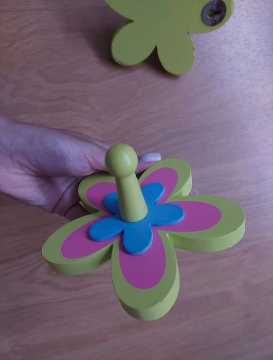 Cabides em forma de flor