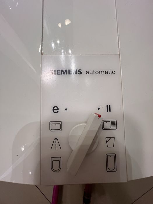 Водонагрівач, проточник Siemens DH18100