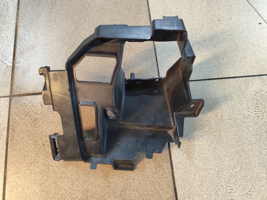 Koszyk halogena Citroen Berlingo IV