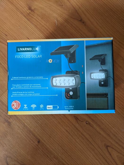 Foco Led com Painel Solar e Detetor de Movimentos64575359202307121