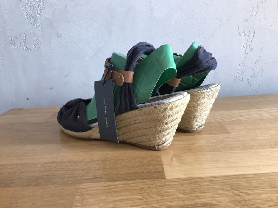 Tommy Hilfiger 40 26,5 cm Mary espadryle koturny sandały