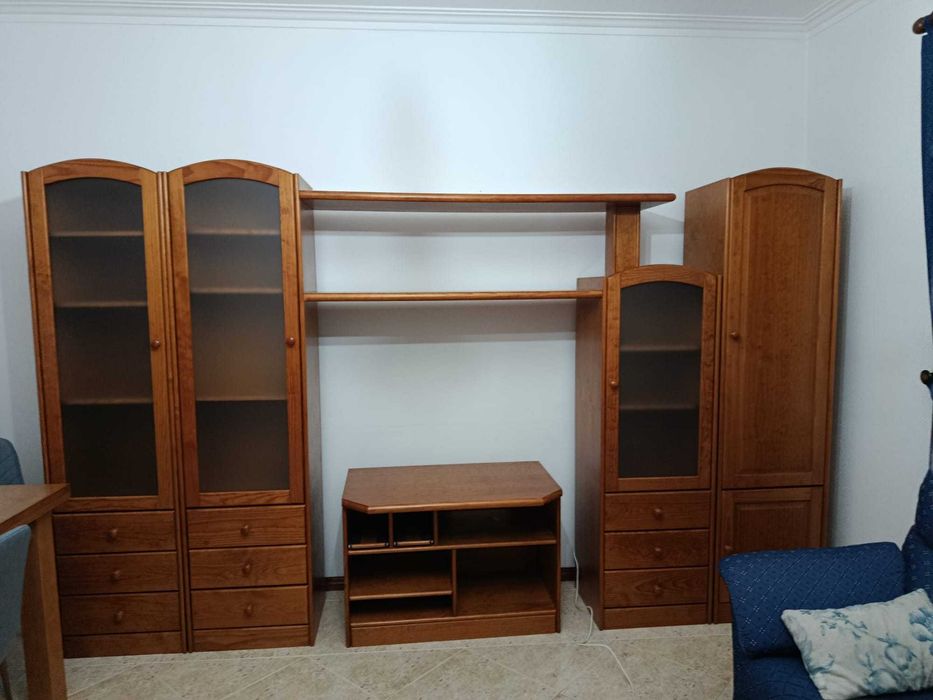 Móvel grande de sala