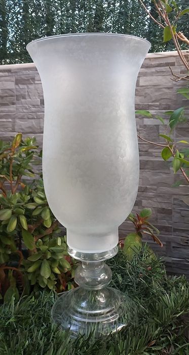 Candeeiro Goblet em Vidro Fosco
