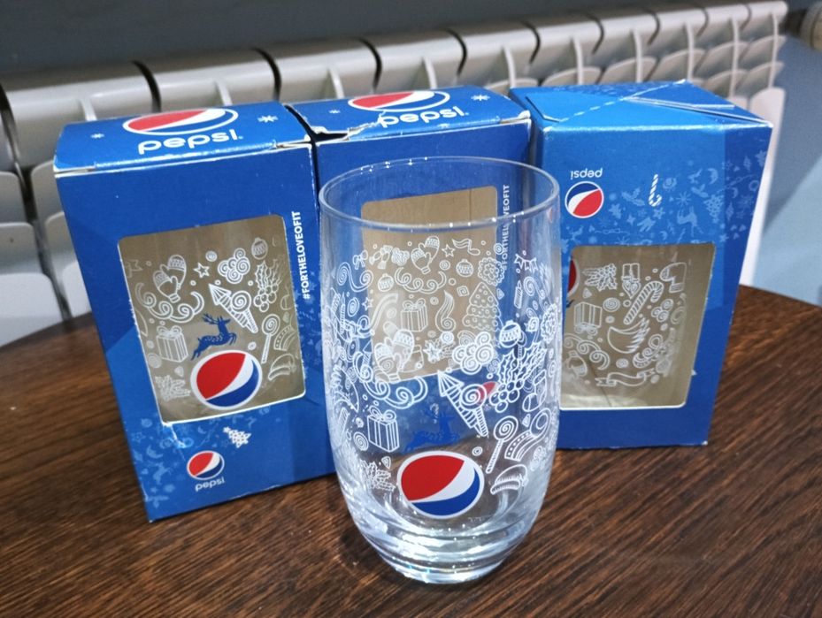 Szklanki Pepsi trzy szt wys 13 cm