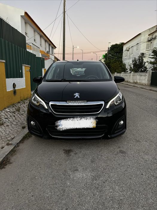 Peugeot 108 1.0 a Gasolina | 2017 | Económico | AC | Caixa Manual