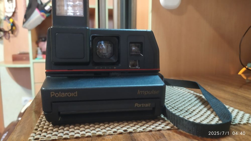 Фотоаппарат мгновенной съёмки