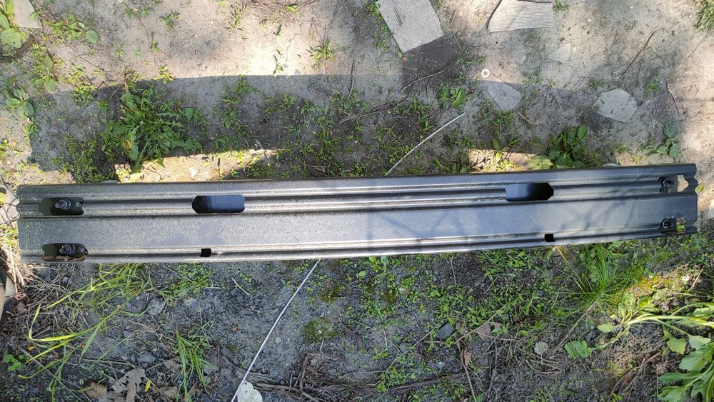 Задний усилитель Nissan Rogue