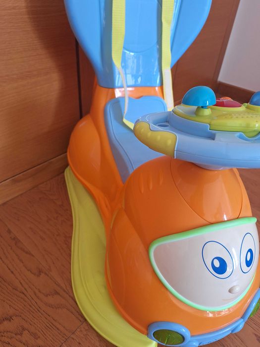 Carro cavalgável Chicco 4em1 - Como novo