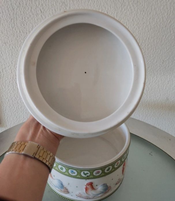 Terrina com tampa da Villeroy & Boch 1748