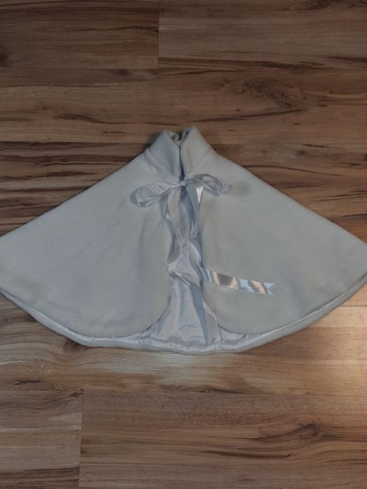 Pelerynka komunijna futerko