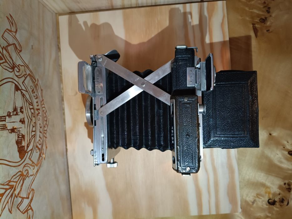 Plaubel Makina II – klasyczny aparat średnioformatowy (ok. 1936 r.)