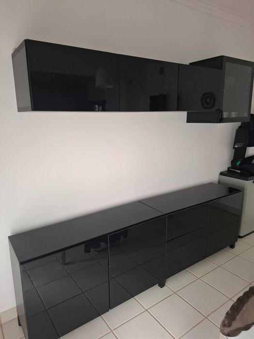 Movel aparador "Besta"