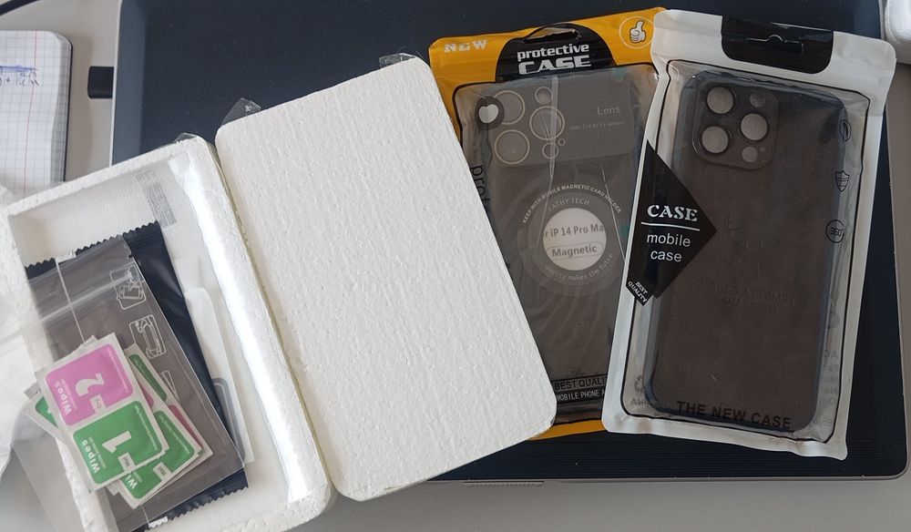 Capas + Películas iPhone 14 Pro Max