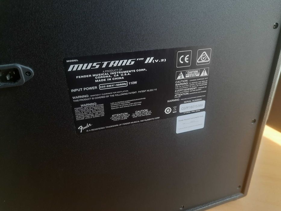 Amplificador Fender Mustang II V.2