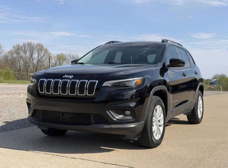 Jeep Cherokee Latitude Lux      2022