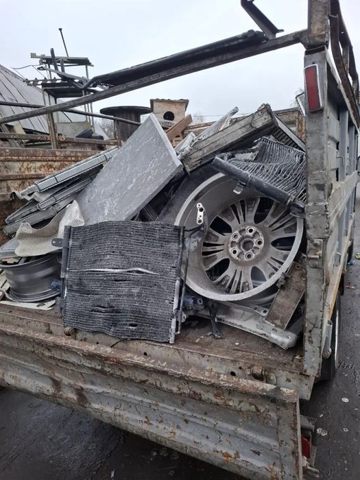 Вивіз металу, самовивіз металобрухту, прийом металу, купуємо металобрухт.