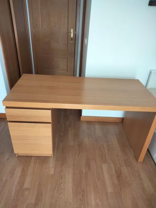Secretária MALM IKEA Carvalho 140x65cm como nova