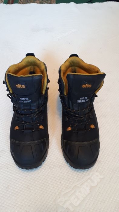 Ботинки мужские рабочие.