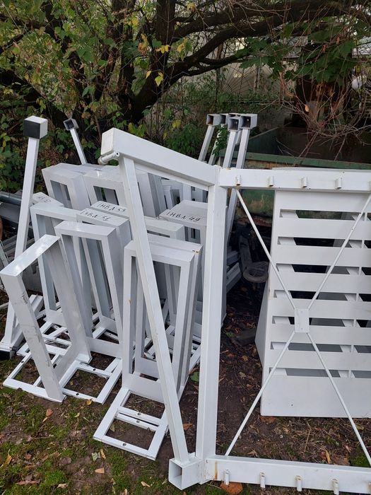 Металеві конструкції  для стелажів та теплиці