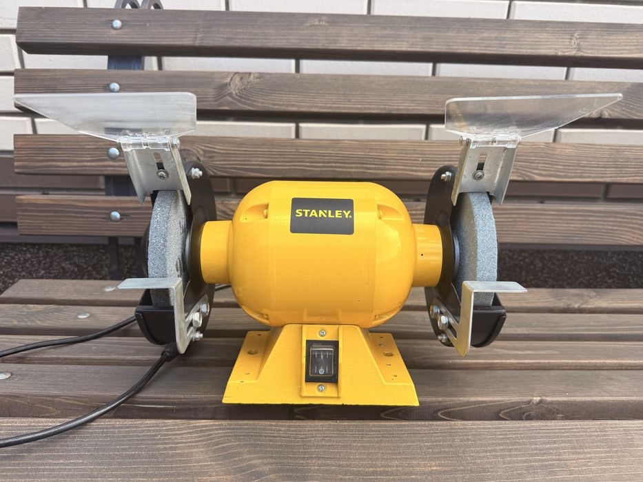 Точило Stanley STGB3715