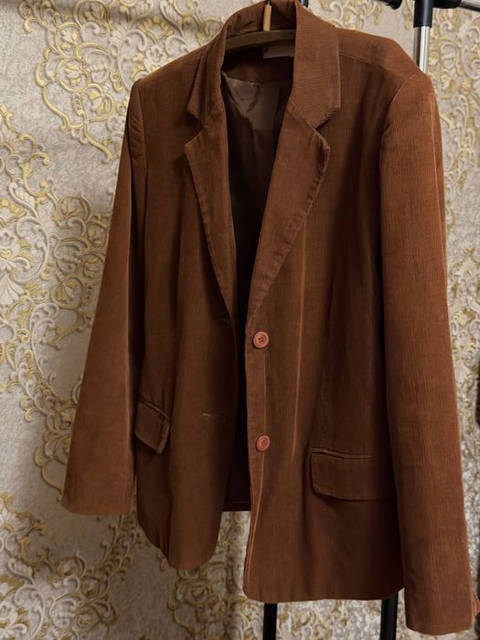 Жіночий вельветовий піджак