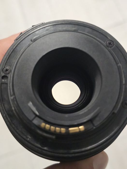 Lente Tamron AF 70–300mm f/4–5.6 Di LD Macro 1:2