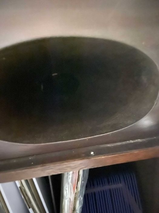 gramofone antigo com móvel funcional