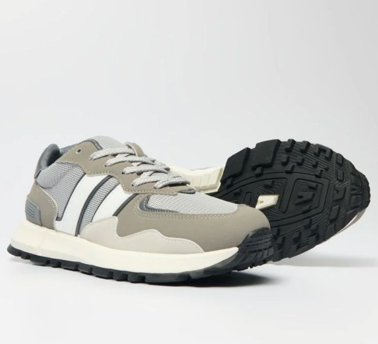 Кросівки зі штучної замші House