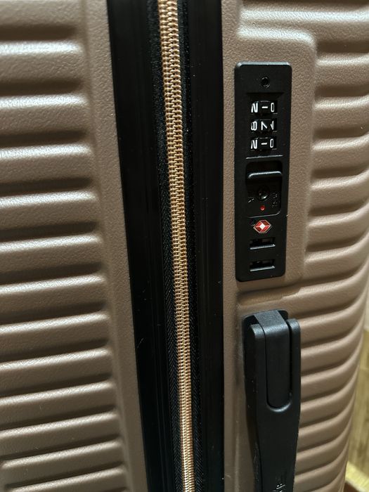 Валіза середня рожева + кейс у подарунок