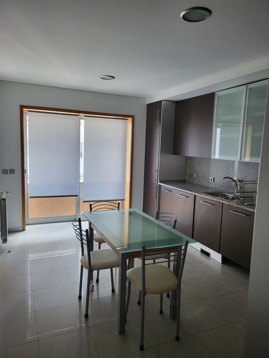 Alugo apartamento T2 mobilado