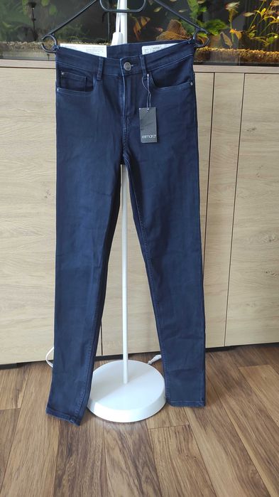 Skinny jeans. Nowe z metką. Rozm. 34. Esmara.