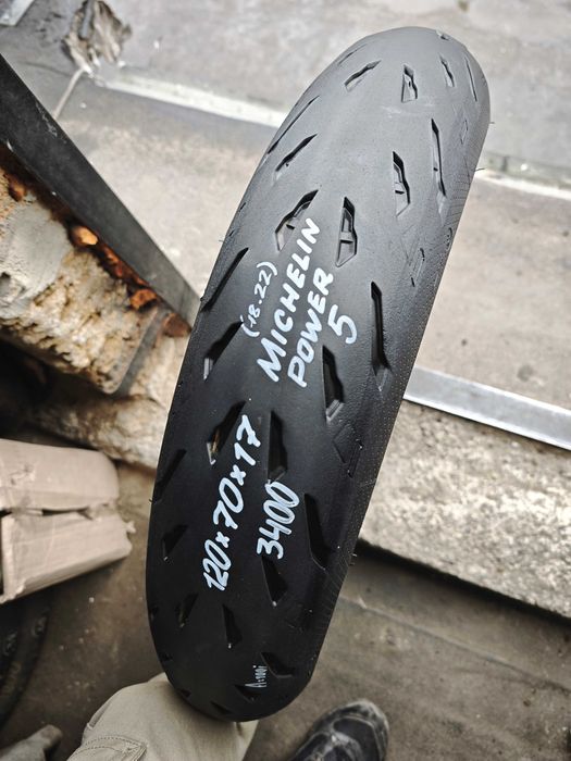 Мото шина резина спорт 120/60 70 90 R17 передня з Німеччини