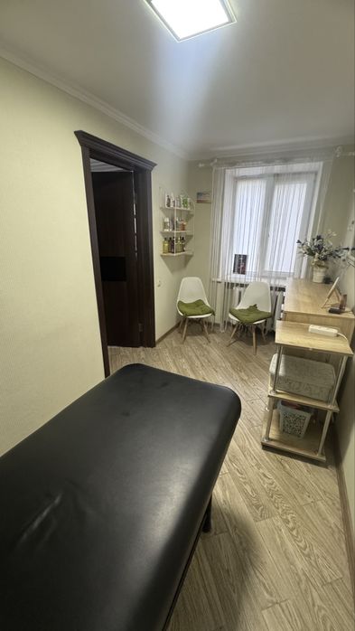 Оренда кабинета в студии на 15 дней в месяц , по дням