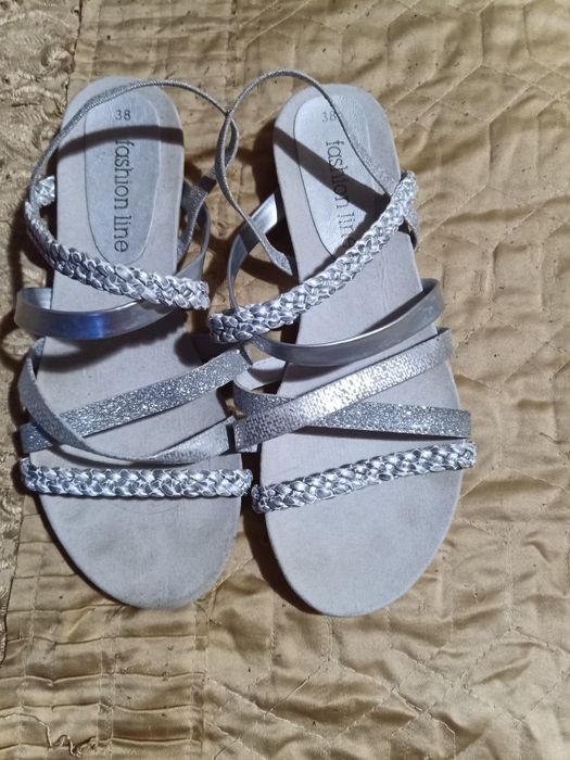 Продам женские шлепки