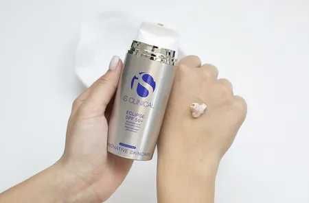iS Clinical Eclipse SPF 50+ Tinted Beige 100g