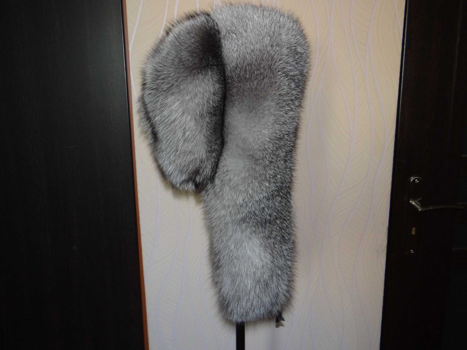 Czapka , futro naturalne z lisa , lisów . Czapka eskimoska