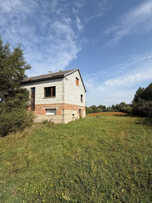 Продаж будинку + земельна ділянка біля Жовкви