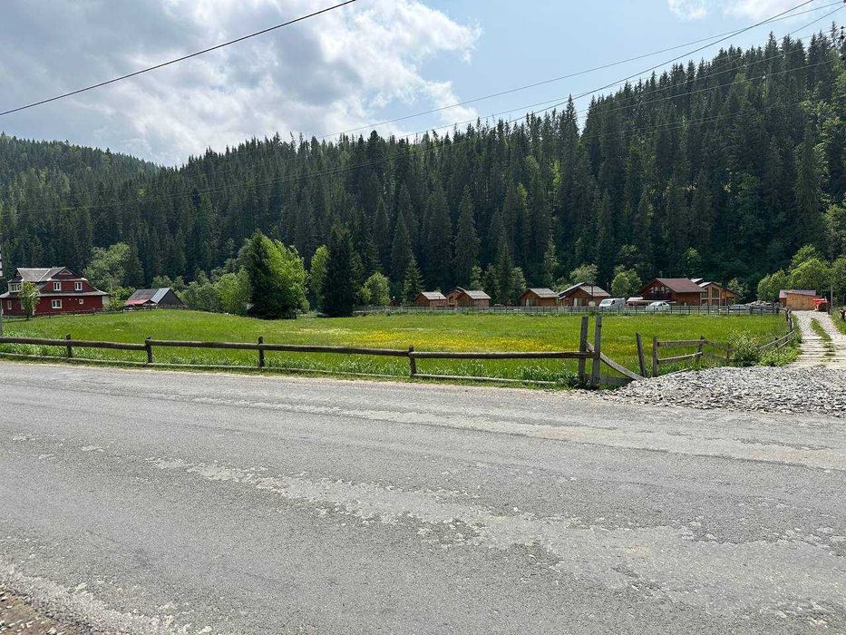 Вигідна пропозиція в першій лінії ділянка в Поляниці поруч з Буковелем