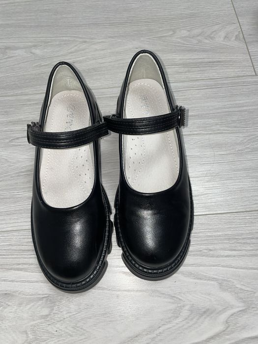 Продам туфлі-лофери, 34 розмір.