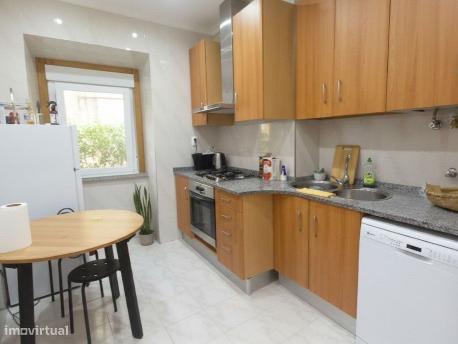 Apartamento T3 Renovado em Santos, Lisboa