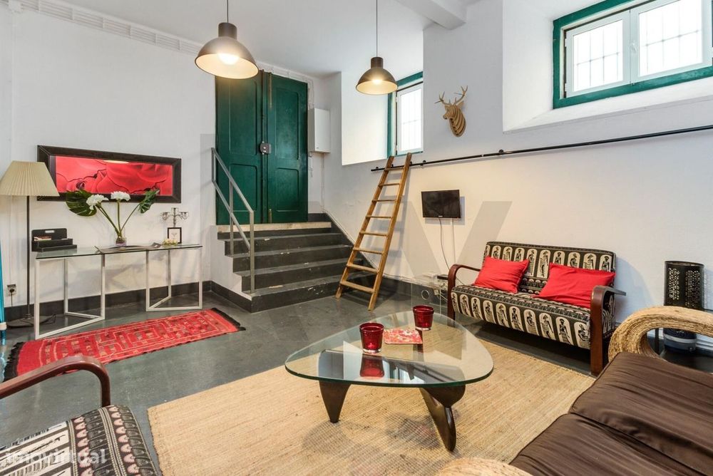 Loft de 99 m2 em prédio clássico, junto ao Tejo