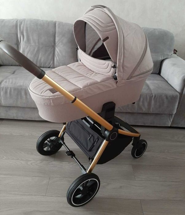 Коляска вживана Carrello Epica