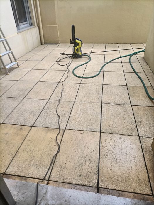 Limpeza de terraços -passeios-muros -fachadas